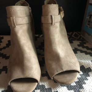 G by Guess Peep-toe Ankle Boot Heels